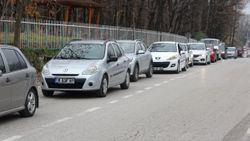 Bursa'da kısıtlama öncesi ucuz su kuyruğu