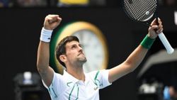 Novak Djokovic 300 hafta zirvede kaldı
