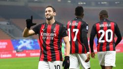 Hakan Çalhanoğlu'ndan 1 gol 2 asist