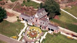 Michael Jackson'ın Neverland çiftliği 22 milyon dolara satıldı