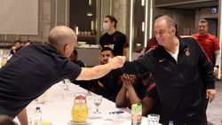 Fatih Terim'den futbolculara: Galatasaray'ın yeri her zaman zirvedir