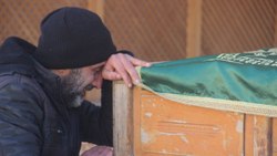 His mother passed away in Şanlıurfa, whom he carried on his back for 22 years.