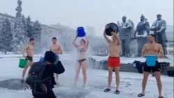 Rusya’da eksi 41 derecede koşu keyfi
