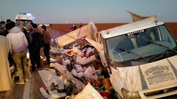 Mardin’de tarım işçilerini taşıyan kamyonet şarampole yuvarlandı
