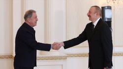 Hulusi Akar ve İlham Aliyev, Bakü'de bir araya geldi