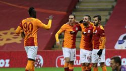 Galatasaray-Antalyaspor maçının ilk 11'leri