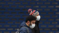 İngiltere'de günlük vaka sayısı rekor tazeledi