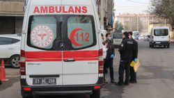 Diyarbakır'da kuma getiren kocasını bıçakladı