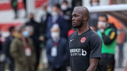 Moussa Sow attı, Ümraniyespor kazandı