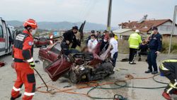 Muğla’da iki otomobil çarpıştı: 2 ölü, 3 yaralı