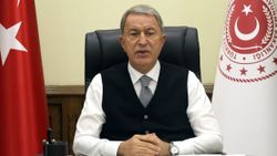 Hulusi Akar: NATO ile ilişkimizi kimse yargılayamaz