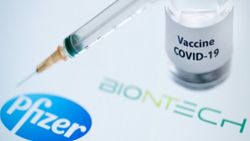 BioNTech ve Pfizer, aşı üretim hedefini 2 milyar doza çıkardı