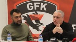 Sumudica'nın tercümanı Oğuzhan Erdoğmuş kovuldu