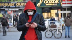 Ailelerde en pahalı cep telefonunu çocuklar kullanıyor