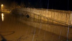 Edirne'de sağanak yağış sonrası Tunca Nehri taştı