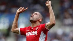 Islam Slimani, Lyon'da