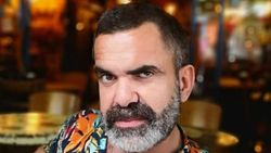 Alparslan Özmol, tarzını değiştirdi