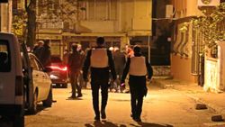 Antalya'da KADES kullanan kadın, eşinin şiddetinden kurtarıldı