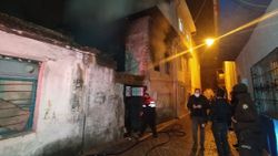 Adana'da yangın çıkan evde erkek cesedi bulundu