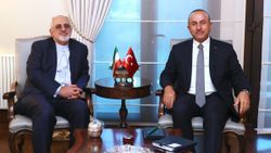 Mevlüt Çavuşoğlu, İranlı mevkidaşı Cevad Zarif'le görüştü