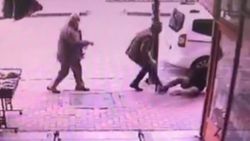 Isparta'da tartıştığı esnafa kafa attı