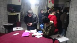 Çorum'da kumar oynayan 16 kişiye, 72 bin 872 lira ceza