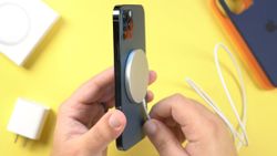 Apple'dan uyarı: iPhone 12 modellerini kalp pilinden uzak tutun