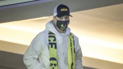 Mesut Özil'in imza törenine basından yoğun ilgi