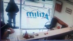 Kocaeli'de döviz bürosunda soygun girişimi kamerada