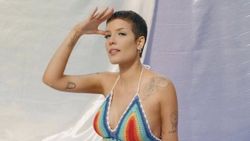 Halsey hamile