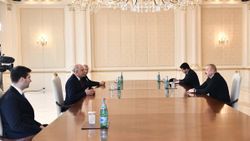 MHP heyetinden, Azerbaycan Cumhurbaşkanı İlham Aliyev'e ziyaret