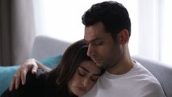 Esra Bilgiç, Twitter'ı Murat Yıldırım yüzünden kapattı