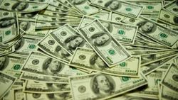 Gürcistan’da piyasaya sahte dolar süren Türk yakalandı