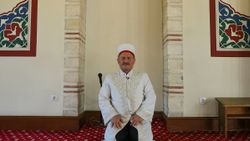 Hz. Kaab Camisi İmamı, madde bağımlıları ve evsizlerin umudu oldu