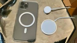 Apple, MagSafe benzeri yeni bir şarj aksesuarı geliştiriyor