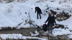 Van'da sağlık çalışanlarının 2 bin 400 rakımda aşı çalışması
