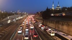 Kısıtlama sonrası İstanbul'da trafik yoğunluğu