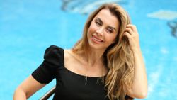 Neslihan Yeldan, iyi insan olmak için uğraşıyor