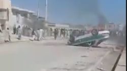 İran, Pakistan sınırında gösteri yapan kaçakçılara müdahale etti: 10 ölü