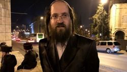 İsrail'de Ultra-Ortodoks Yahudiler mahallelerinden geçecek tramvayı protesto etti