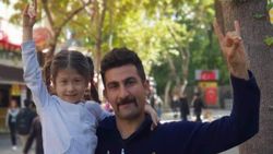 Kazada ölen polisin kızına ev hediye edildi