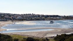 Çeşme'de deniz çekildi