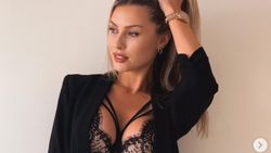 Chloe Loughnan, silikonlarını yeniletti