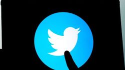 Twitter'daki ilk tweet 2.5 milyon dolara satıldı: Alıcı bir Türk