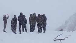 Ardahan'da çığ düştü, 2 köy elektriksiz kaldı