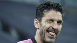 Buffon, Parma'da futbolu bırakmak istiyor
