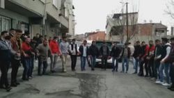 Avcılar'da gençlerin sosyal mesafesiz asker eğlencesi kamerada