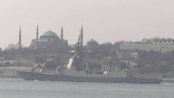 İspanya savaş gemisi, İstanbul Boğazı'ndan dönüşe geçti