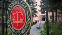 Yargıtay: Okumuşsun da adam olamamışsın sözü hakaret değil