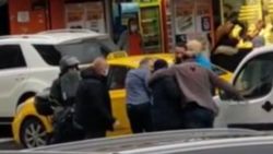Esenyurt'ta iki sürücü birbirine girdi